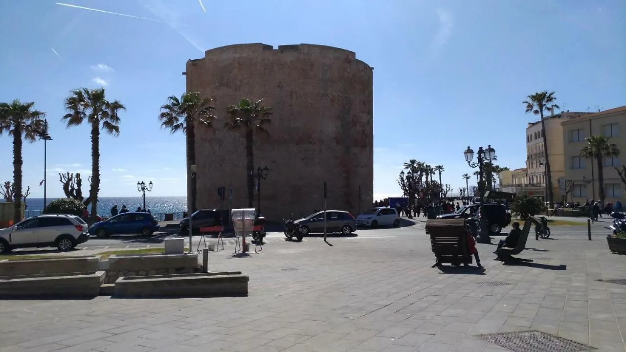 Attico Maris 104 A Due Passi Dalla Spiaggia Free Wi Fi Alghero 0*,